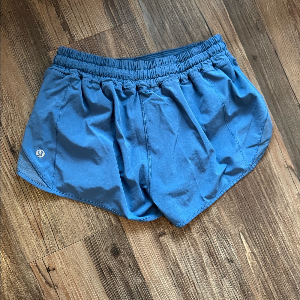 LULULEMON HOTTY HOT SHORTS 2.5”